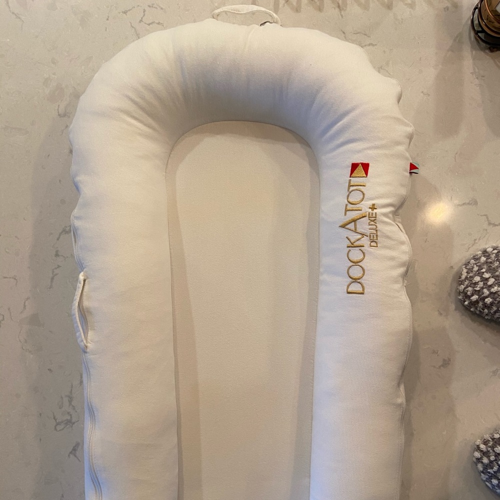 Dock a Tot Deluxe